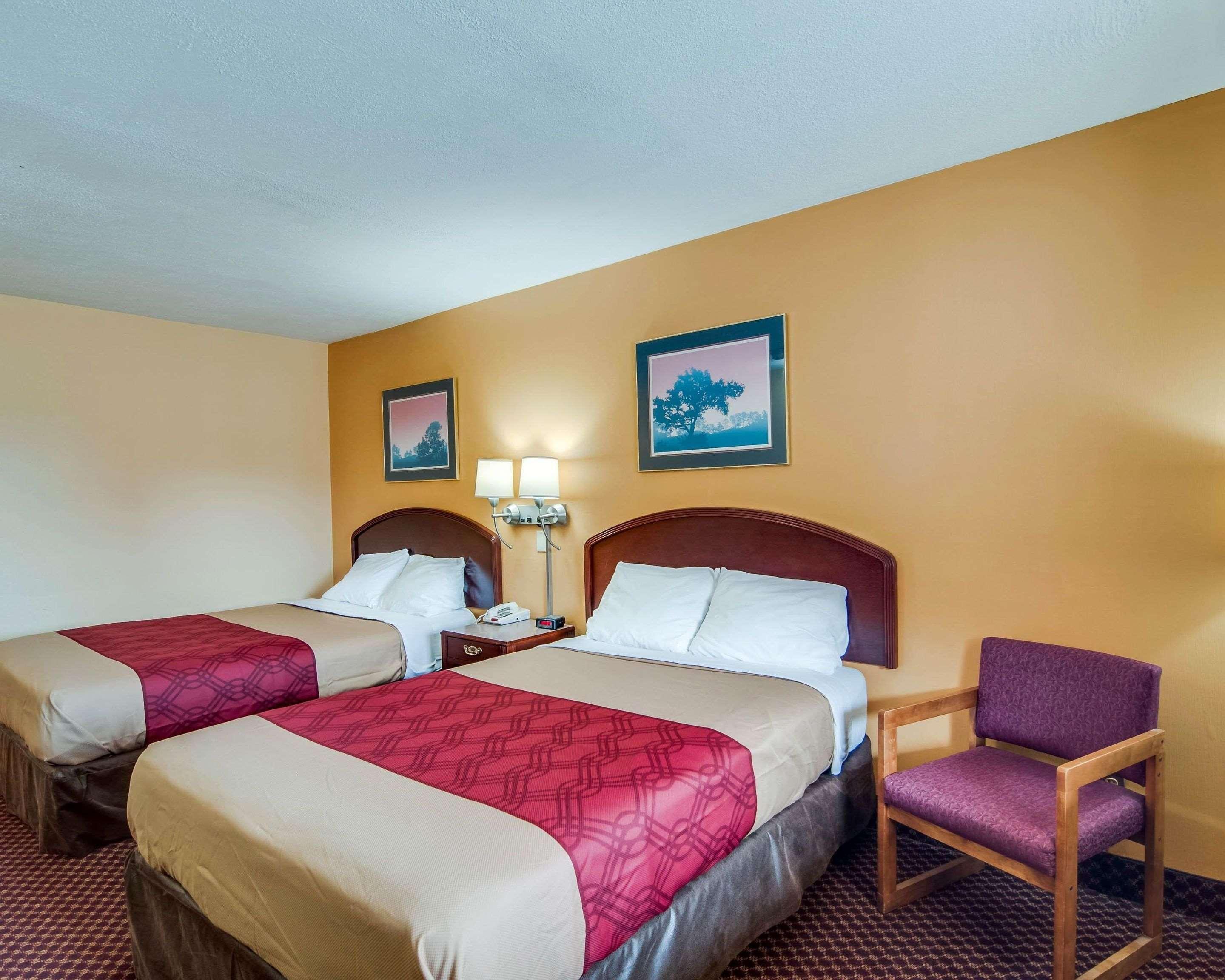Econo Lodge Near Bluefield College Екстериор снимка