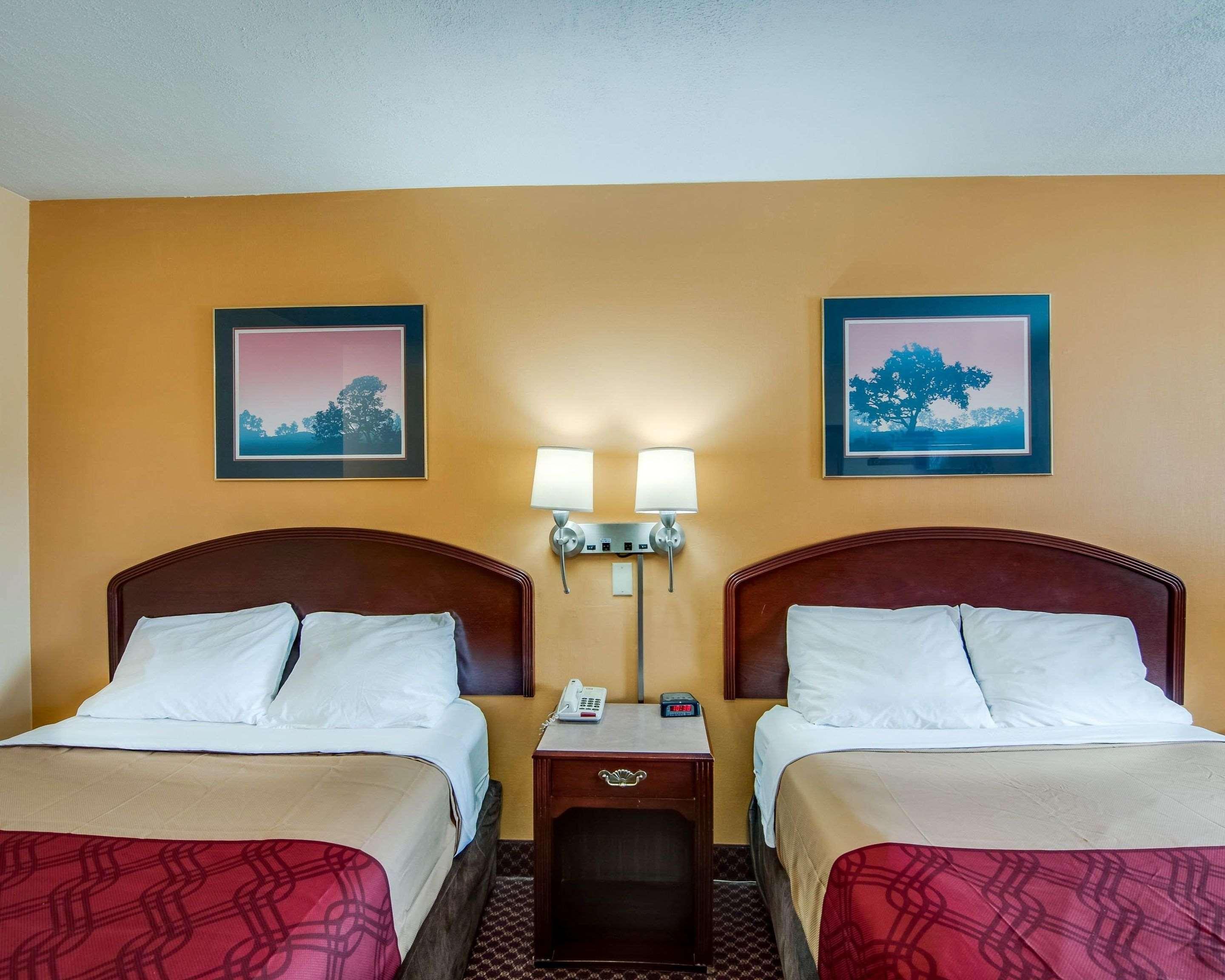Econo Lodge Near Bluefield College Екстериор снимка