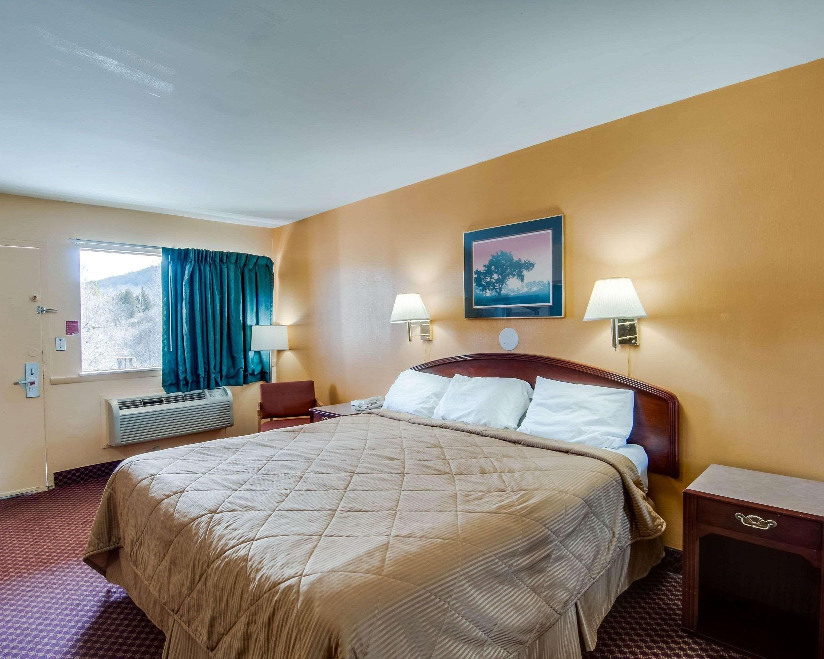 Econo Lodge Near Bluefield College Екстериор снимка