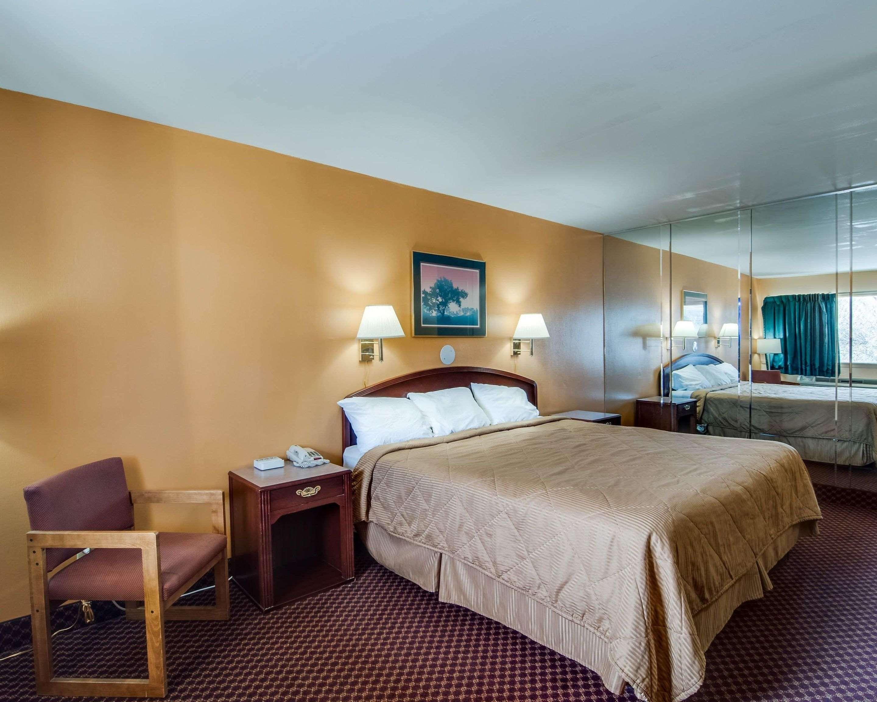 Econo Lodge Near Bluefield College Екстериор снимка