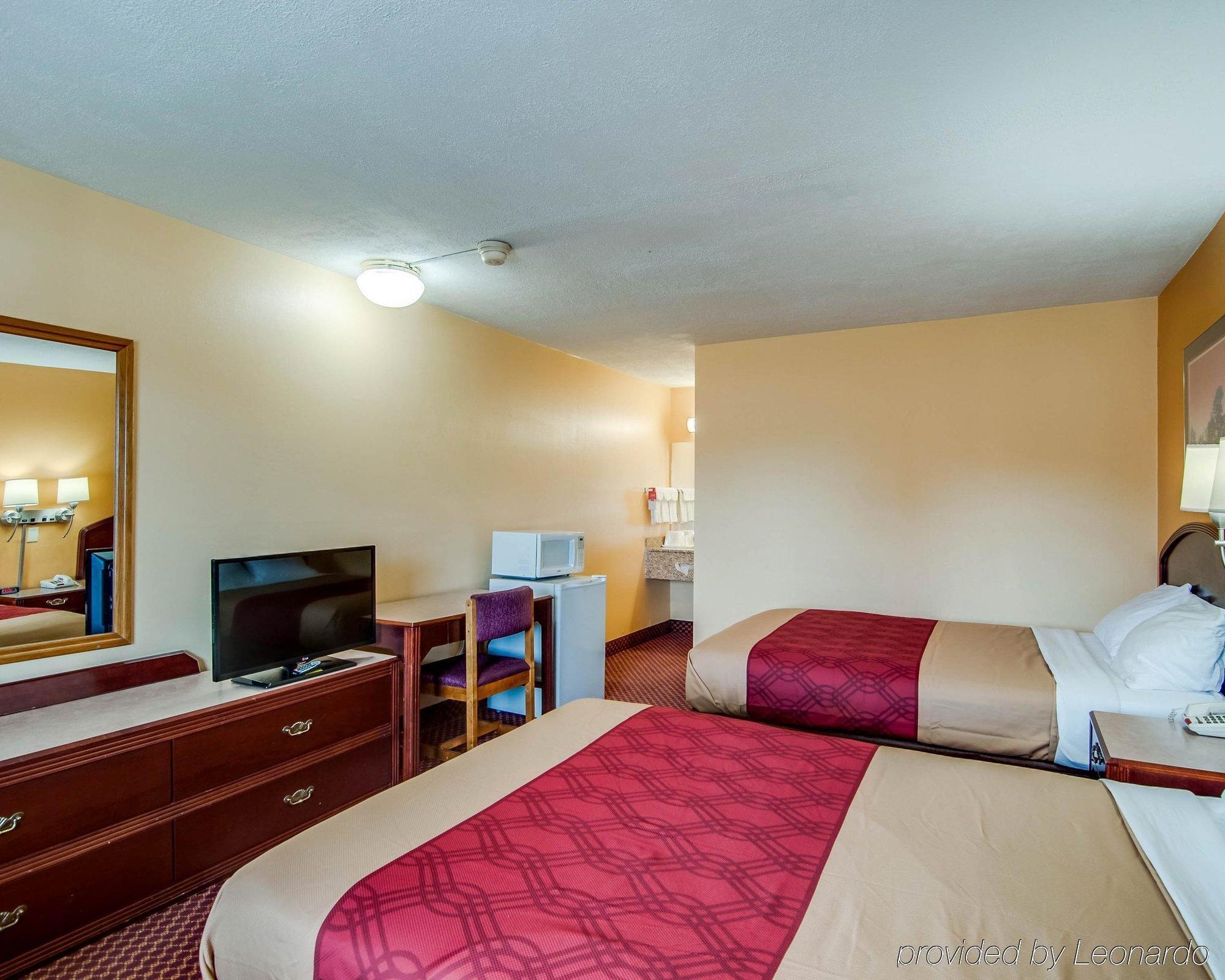Econo Lodge Near Bluefield College Екстериор снимка