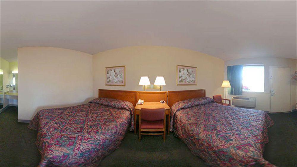 Econo Lodge Near Bluefield College Екстериор снимка